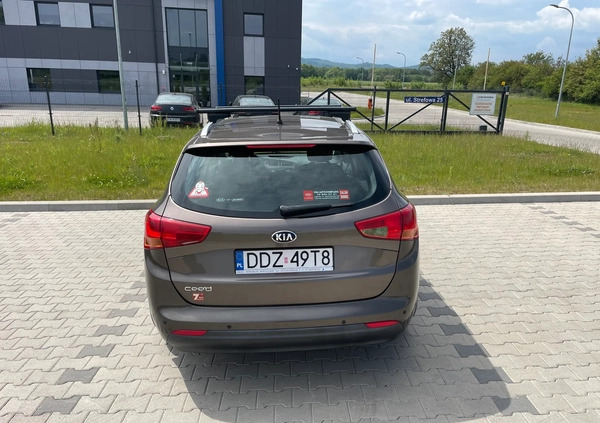 Kia Ceed cena 39500 przebieg: 159390, rok produkcji 2014 z Dzierżoniów małe 121